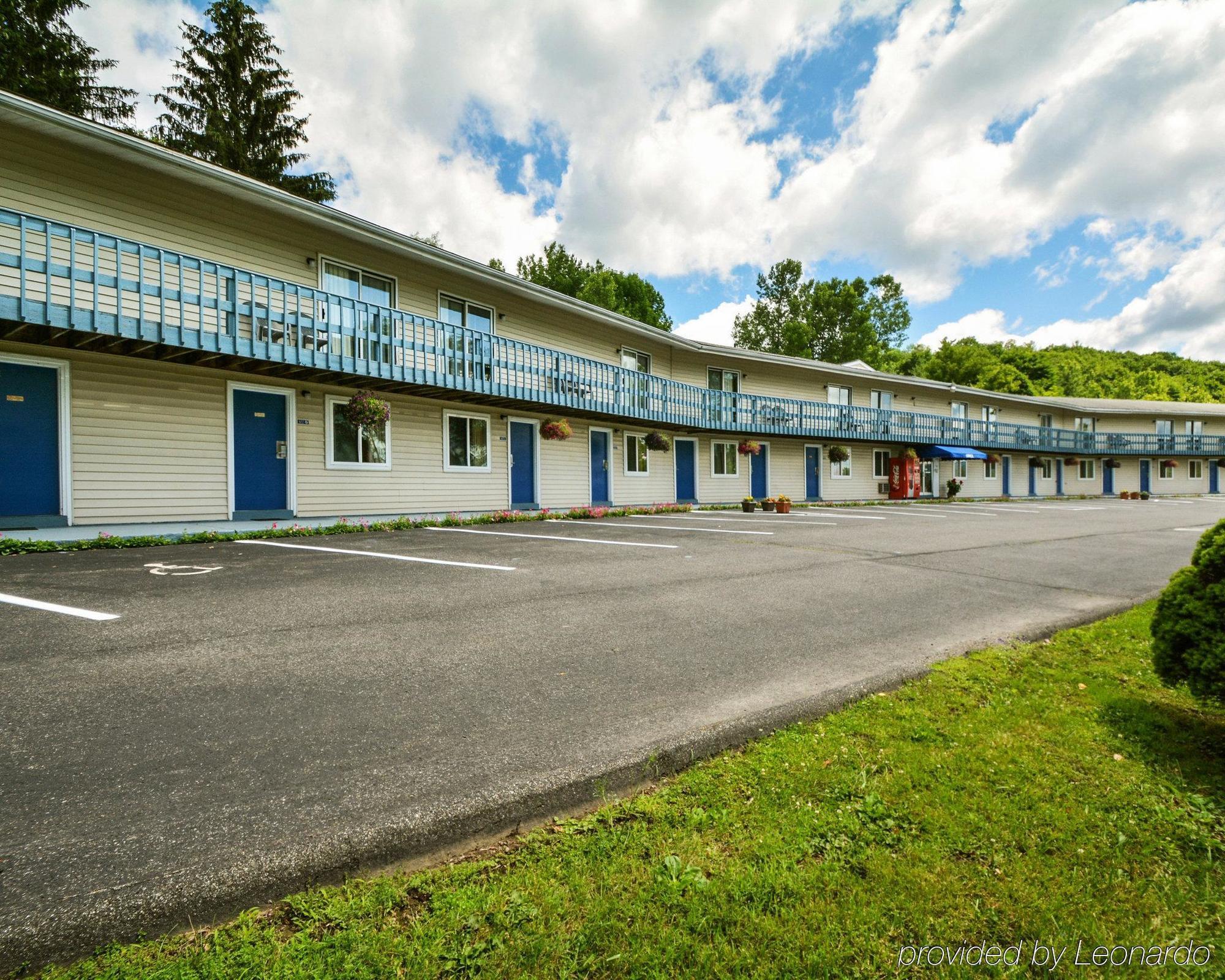 Econo Lodge Lee - Great Barrington Exterior photo